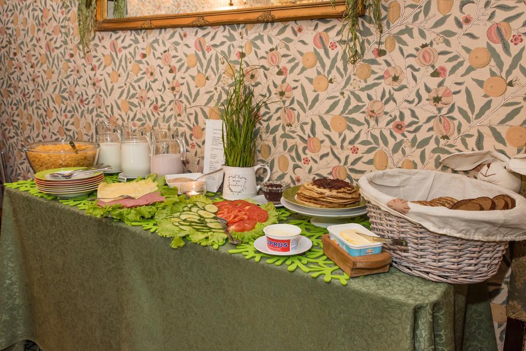 Oldhouse Hostel Tallinn Bagian luar foto