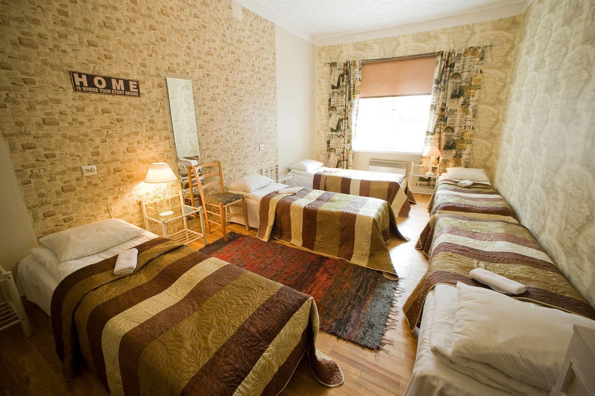 Oldhouse Hostel Tallinn Bagian luar foto