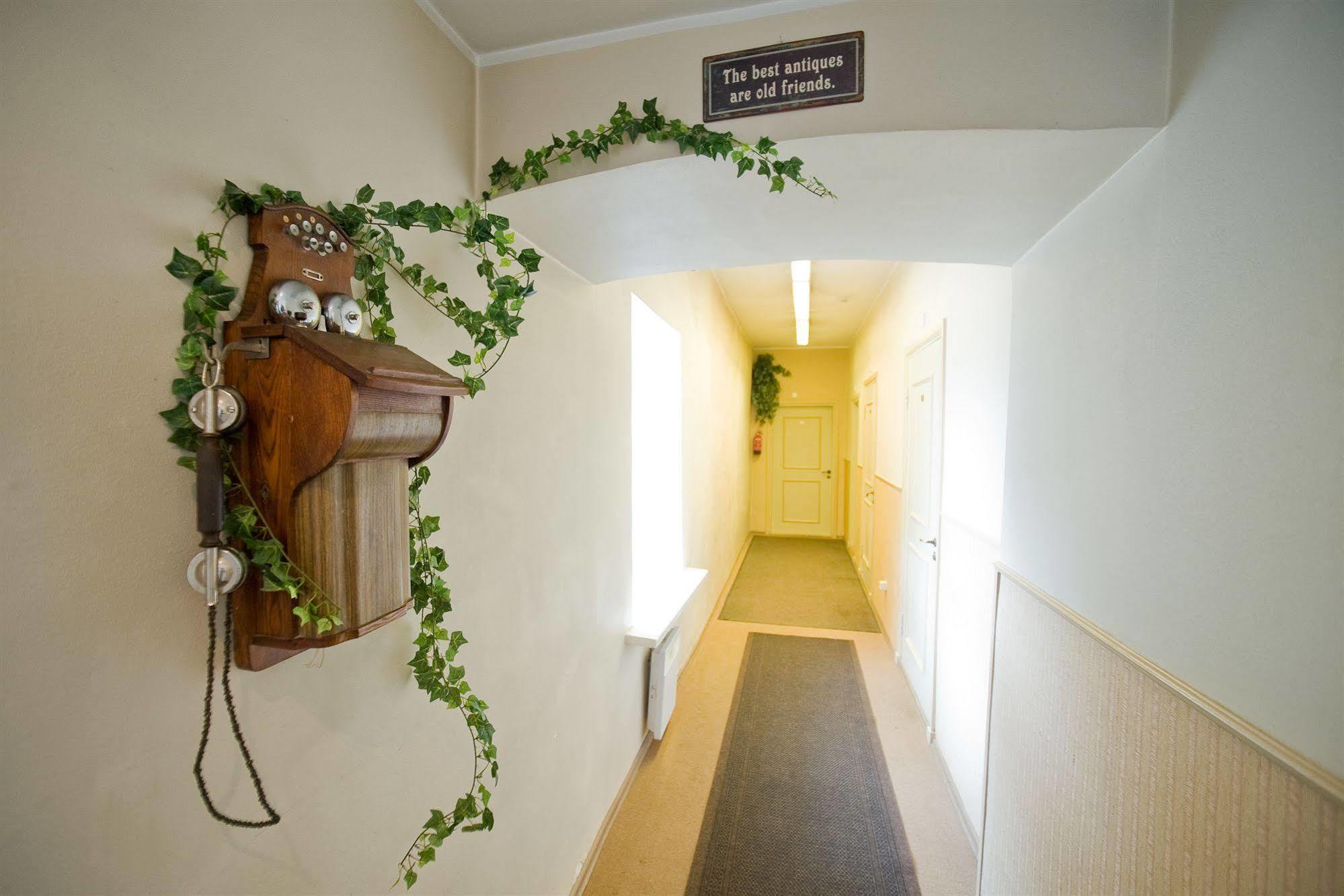 Oldhouse Hostel Tallinn Bagian luar foto
